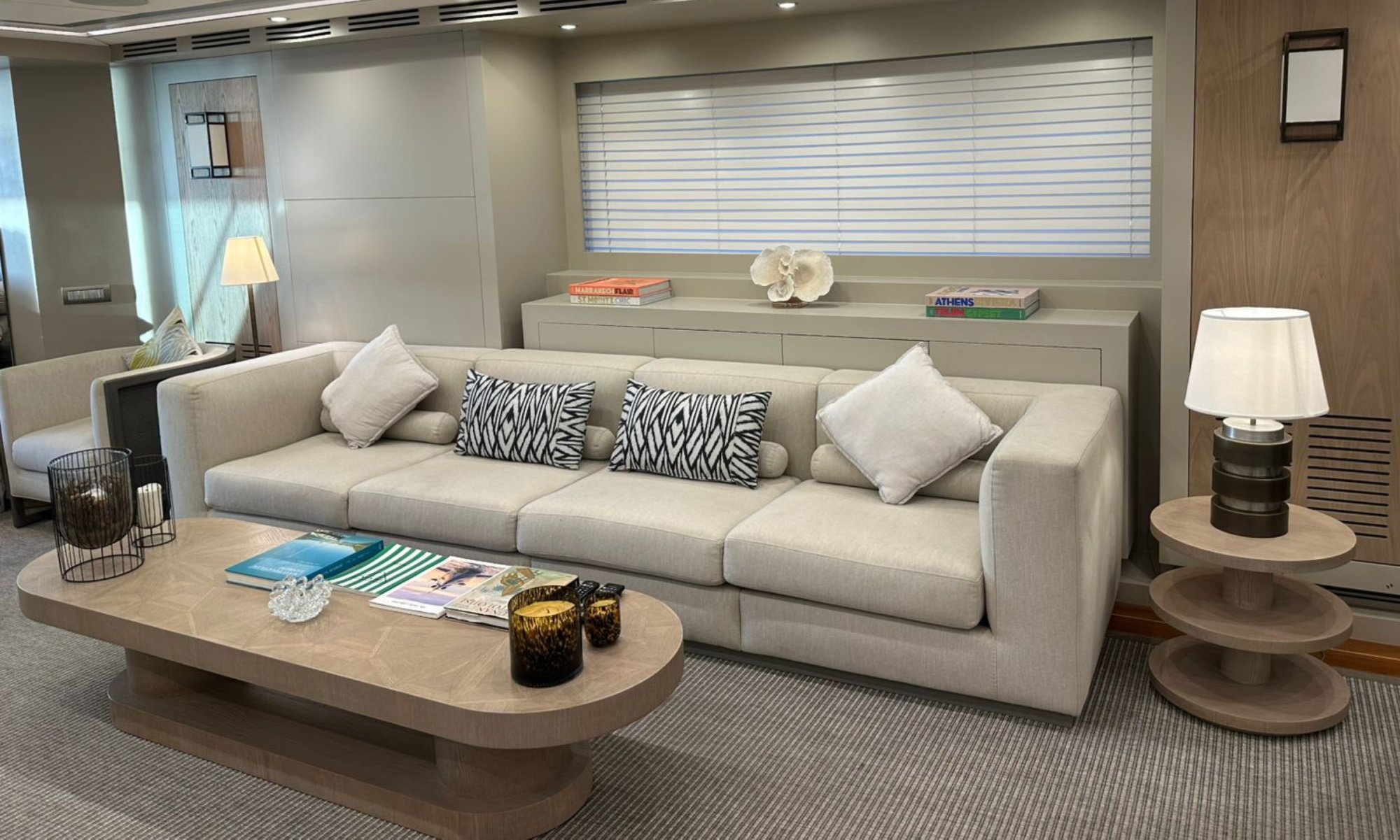 
								M/Y Riva full									