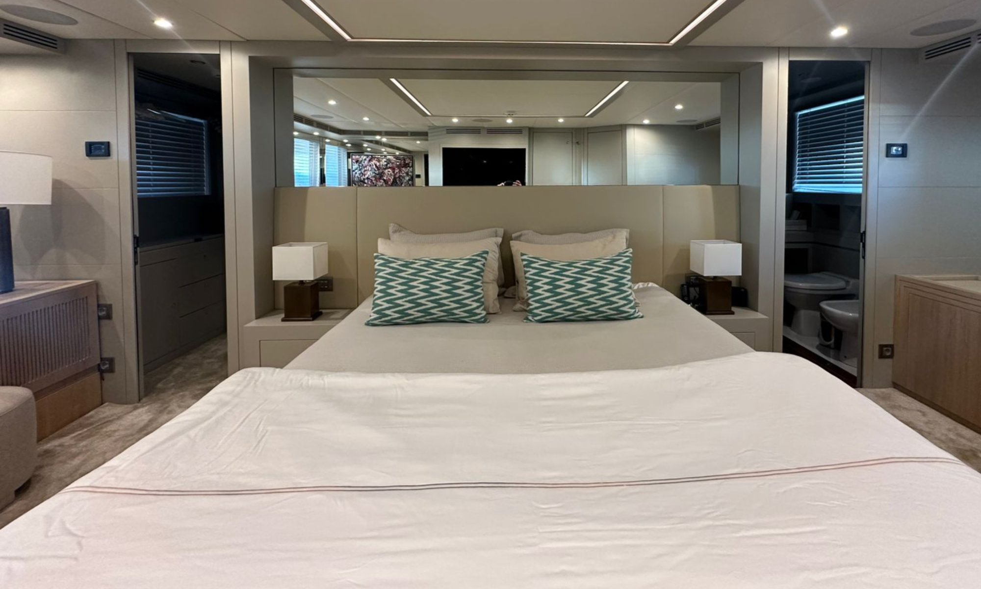 
								M/Y Riva full									